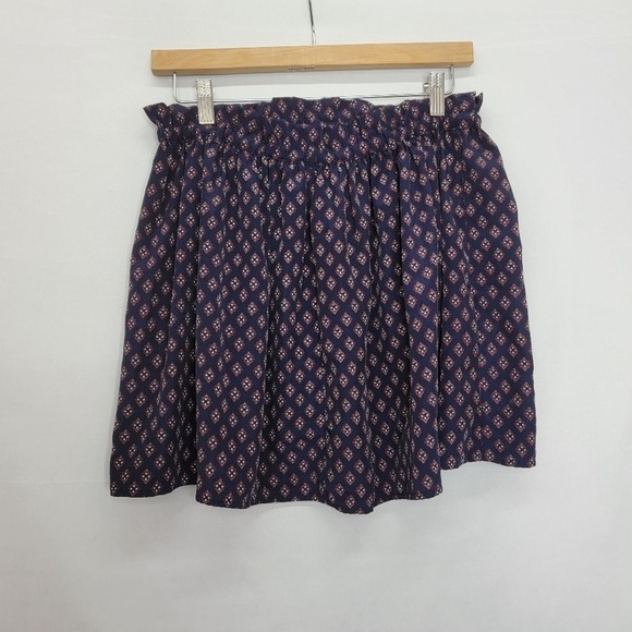 MNG Diamond Design Print Two Front Pockets Elastic Waist Ruffle on top hem - Picture 8 of 11